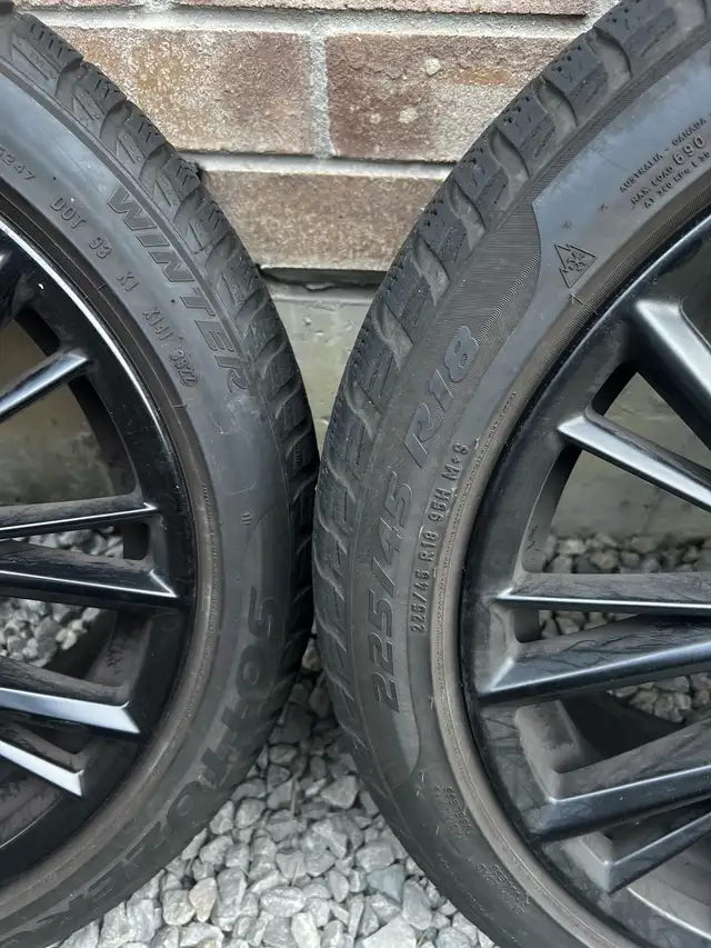 (98%) 4x BMW 2 | 3 | 4 Series 18" OEM Winter Wheels Package in Tires & Rims in City of Toronto - Image 2