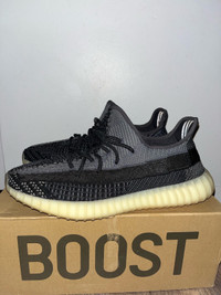 Yeezy Boost V2 Carbon Size 13