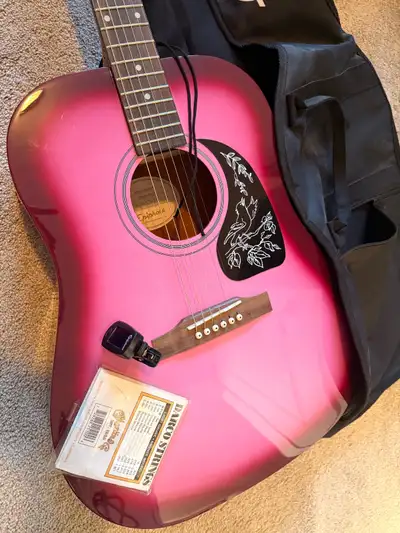 guitar acoustic , View more