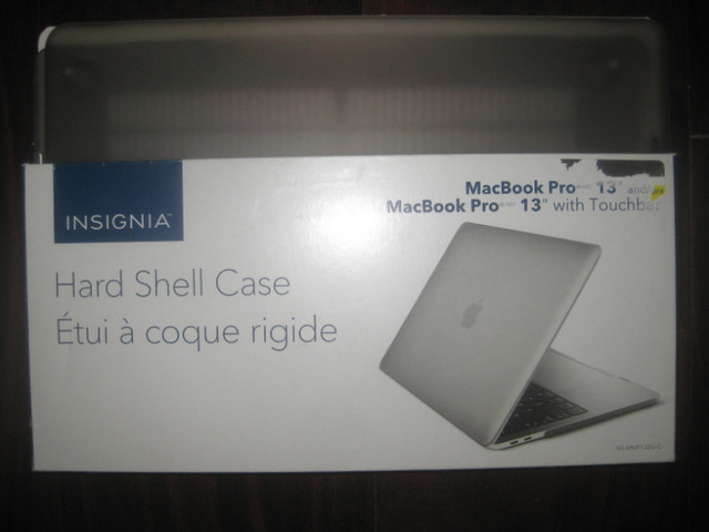 Insignia Hard Shell Case for 13" Apple MacBook Air / MacBook Pro in Laptops in Mississauga / Peel Region