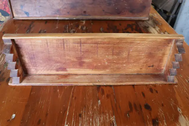 Vintage Wooden Shelf in Arts & Collectibles in London - Image 5