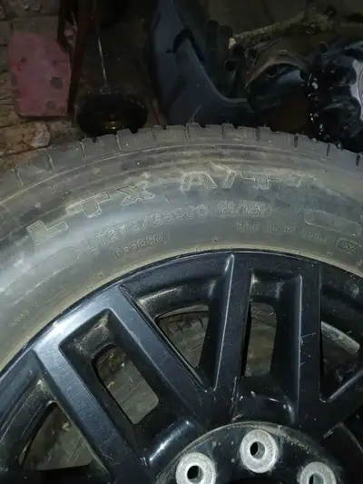 Stock Ford F250 rims with Michelin LT275/65/R20 tires. Driven 1 winter, please text 519 694 3473. Th...