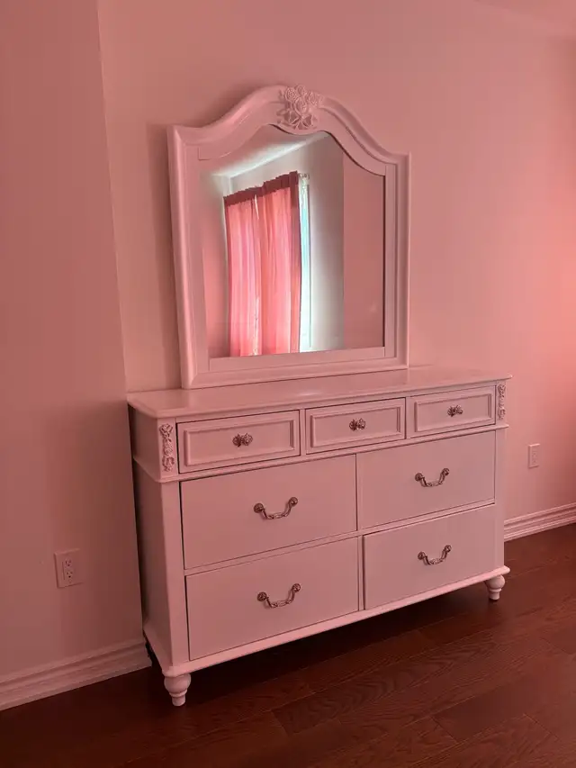 Twin princess white bed Dresser Nightstand in Beds & Mattresses in Oshawa / Durham Region - Image 8