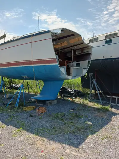 We specialize in the recycling and transportation of sailboats, and powerboats across all of Ontario...