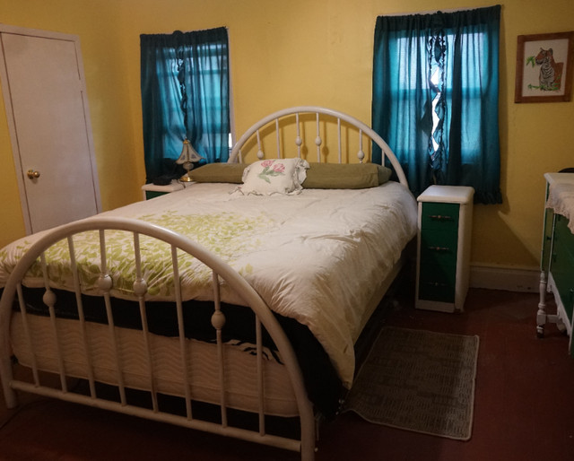 Fully Furnished Shared Accommodation in Room Rentals & Roommates in Chatham-Kent