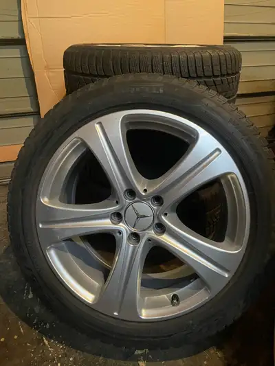 Mercedes E-class Winter rims tires / 245/45R18 100V M+S / Pirelli Sottozero winter run flat tires /...