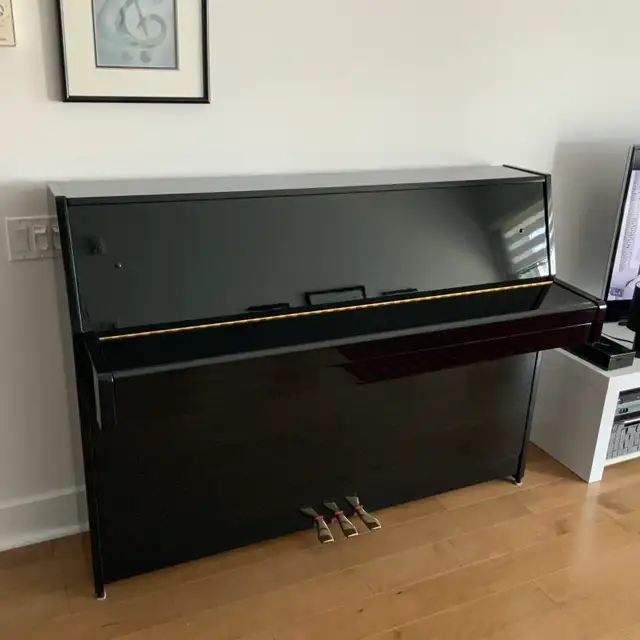 Piano Yamaha in Pianos & Keyboards in Longueuil / South Shore - Image 4