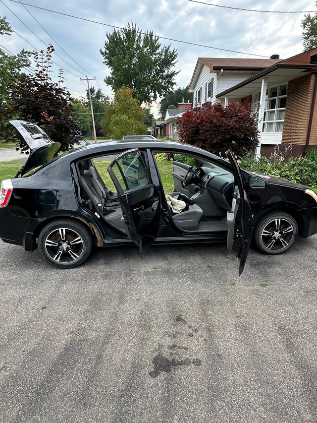 Nissan Sentra 2009 Automatique – 3100$ roule bien  urgent dans Autos et camions  à Ville de Montréal - Image 3
