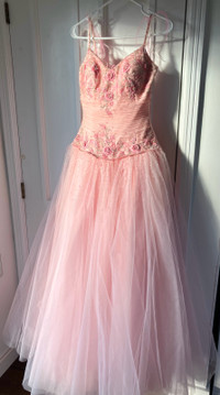 Beautiful Light Pink Prom / Bridesmaid Dress 