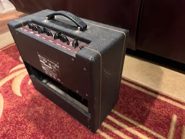 Vintage VOX V9168R Pathfinder 15R 15W 1X8 Guitar Combo Amp in Amps & Pedals in City of Toronto - Image 4