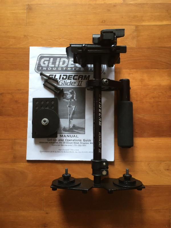 Glidecam iGlide II + Manfrotto Quick Release Plate in Cameras & Camcorders in Pembroke