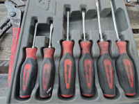 Snap on 6 Pc Screwdrivers Set W. Holding Tray SGDX60BR