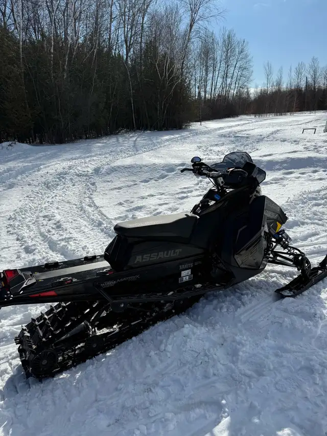 2023 Polaris Switchback Assault 850 in Snowmobiles in Ottawa - Image 4