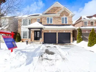 !! Close to Mount Pleasant Go Station !! Spacious & Bright 2 Bedrooms Basement with 2 Full Washrooms...