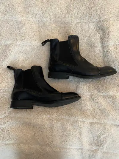 Women's ROCKPORT Chelsea boots in black size 7, View more