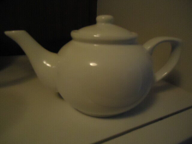 White glass type, tea pot with lid. New in Kitchen & Dining Wares in Winnipeg