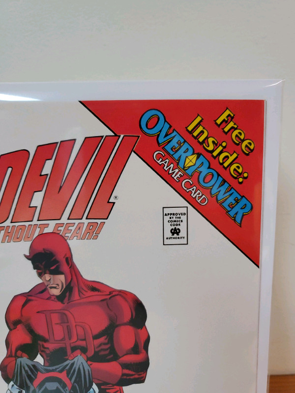 Daredevil 345 over power game card high grade comic check pics in Comics & Graphic Novels in St. Catharines - Image 3
