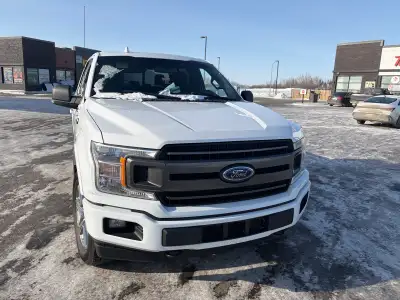 2018 F150 XLT -New Tires -Sunroof -V8 5.0 -Running boards -Heated Seats -Remote Start/App -Always De...