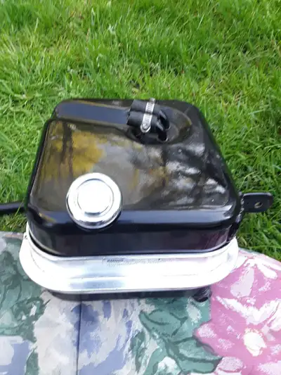 Harley shovelhead oil tank,good condition