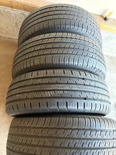 Selling a full set of 4 brand new all-season tires, size 225/60R18. Three of them are high quality M...