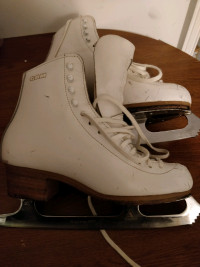 GAM Figure skates size 6