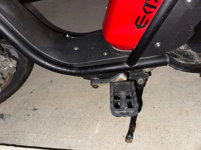 EMMO E-Bike Scooter (AS IS). Not working in eBike in City of Toronto - Image 4