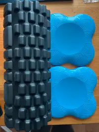 Foam roller and knee support pads