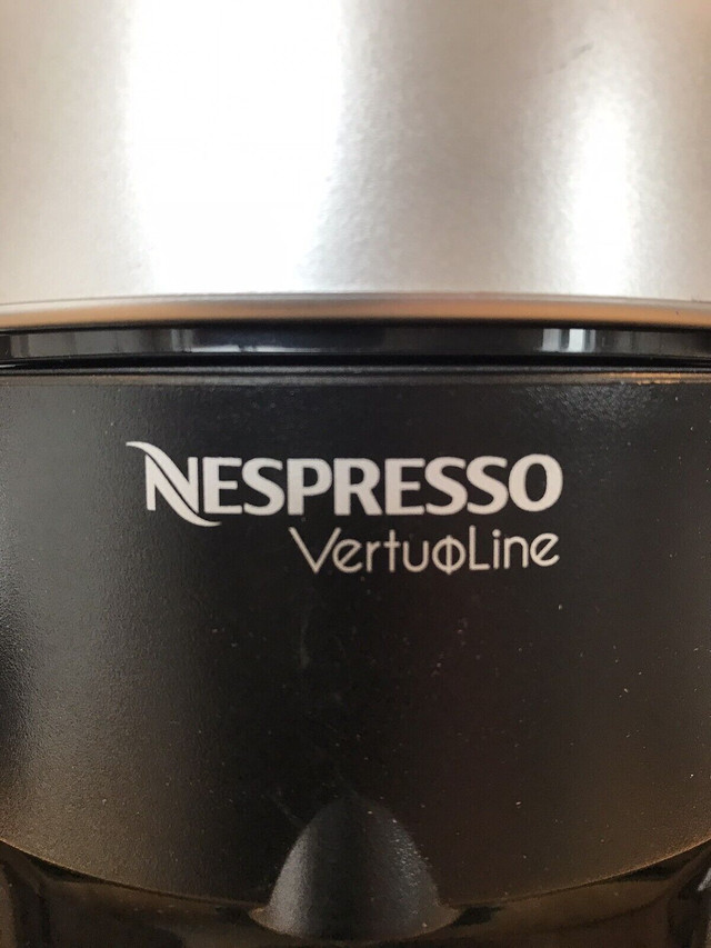Machine Café Nespresso Coffee Machin VertuoLine Delonghi dans Machines à café  à Ouest de l’Île - Image 4