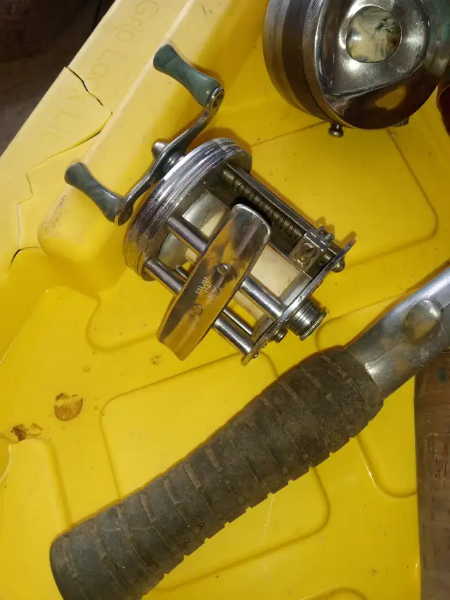 Job lot vintage fishing stuff in Arts & Collectibles in Oshawa / Durham Region - Image 4