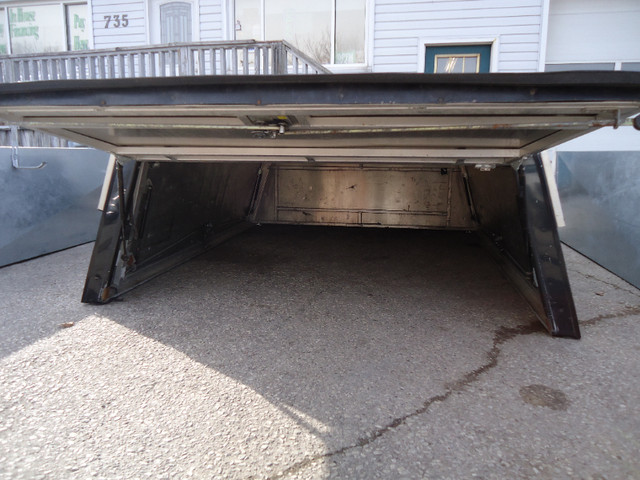 LEER Truck Topper in Other Parts & Accessories in Sarnia