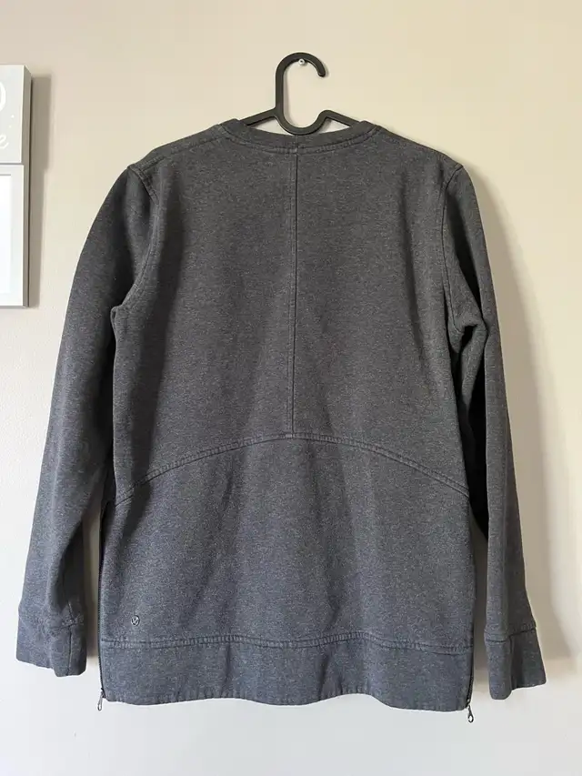 Lululemon Fleece Pullover Hoodie size 6 in Women's - Tops & Outerwear in Calgary - Image 5