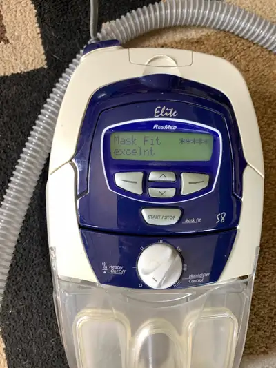 ResMed Elite S8 Cpap sleep machine for sleep apnea. Good Used working condition. Air Humidifier & he...