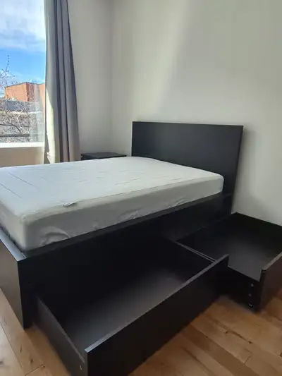 Lit 2 places double MALM brun + tiroirs +matelas + chevet IKEA, View more