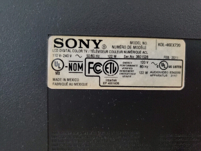 Sony 3D 46" TV (KDL-46EX720) in Perfect Condition <price reduced dans Téléviseurs  à Région d’Oakville/Halton - Image 4