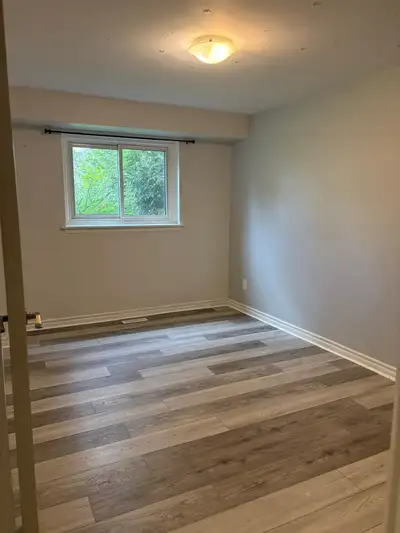 2 Beds 1 Bath Lower Unit