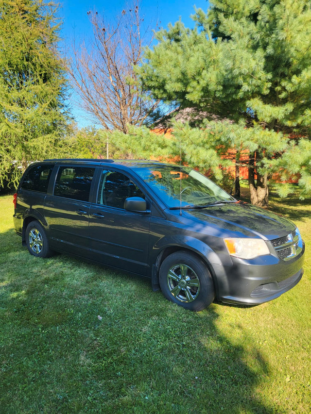 Dodge Grand Caravan 2012 SE dans Autos et camions  à Ville de Québec