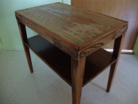 Table  antique