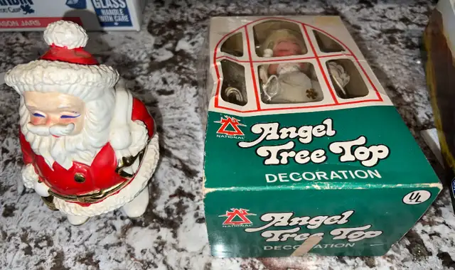 MORE CHRISTMAS! MCM CERAMIC SANTA BANK / VINTAGE ANGEL TREE TOP in Arts & Collectibles in Mississauga / Peel Region - Image 2