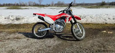 Selling my 2021 Honda CRF 250F Bike is very clean, the photos are recent. Everything works as it sho...