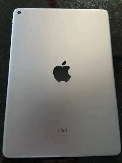 i Pad Air 2-128 GB. Excellent état + chargeur neuf + étui, View more