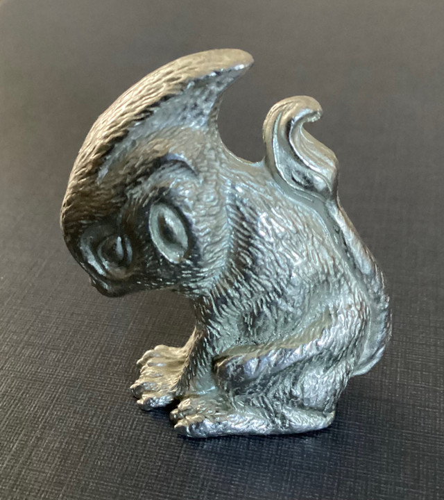 RARE Pewter Miniature "Squee" Figurine from "Myst 111: Exile" dans Art et objets de collection  à Ouest de l’Île - Image 3