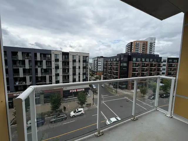 Lease Takeover – 1 Bedroom + Den + Private Balcony| ARIA Calgary