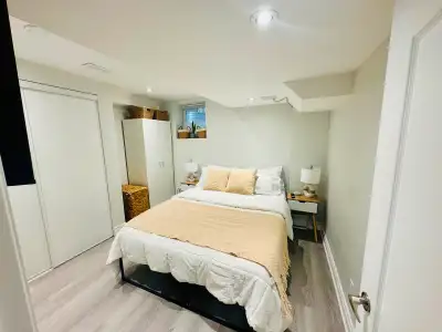 1 bedroom + den unit in Vaughan