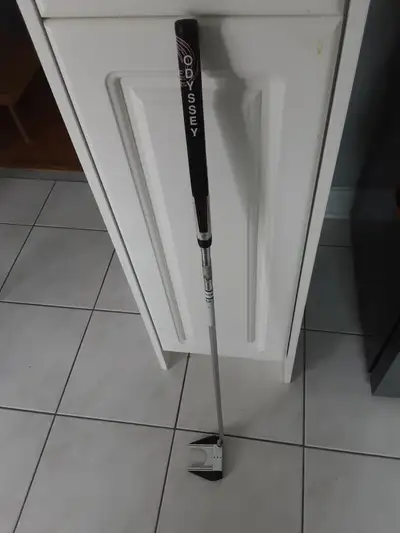 Odyssey #7 putter with cover