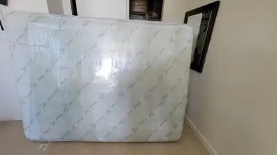 Queen Mattress – Excellent Condition – Like New, View more