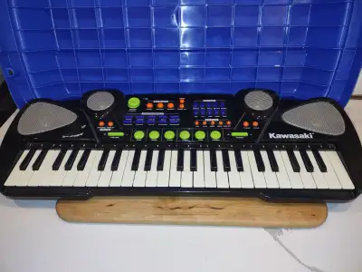 Kawasaki Electronic Keyboard Kids Toy Piano Synth with Beats, View more