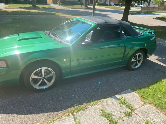 2001 Mustang GT Convertible in Cars & Trucks in St. Catharines - Image 8