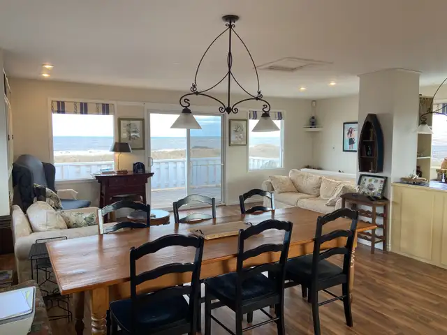 Oceanfront Beach House North Lake in Prince Edward Island in Canada - Image 3