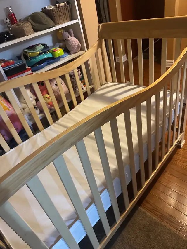 Dream On Me Kids/Toddler Bed + Mattress – Solid Wood Frame in Other in Ottawa - Image 8