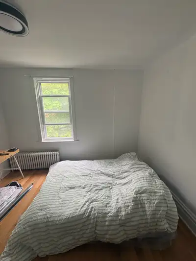 Bright, freshly painted private room in a shared South End house, 5-minute walk to Dalhousie. $400 f...